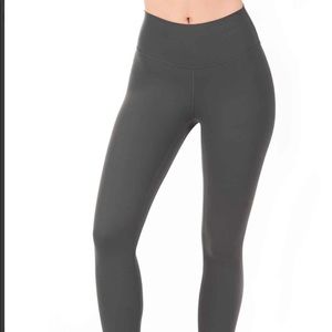 Ptula danielle luxe legging